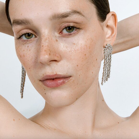 NEW~ Anthropologie SHASHI "Fleurir Drop" Pavé Crystal Fringe & Flower Earrings - Picture 15 of 15